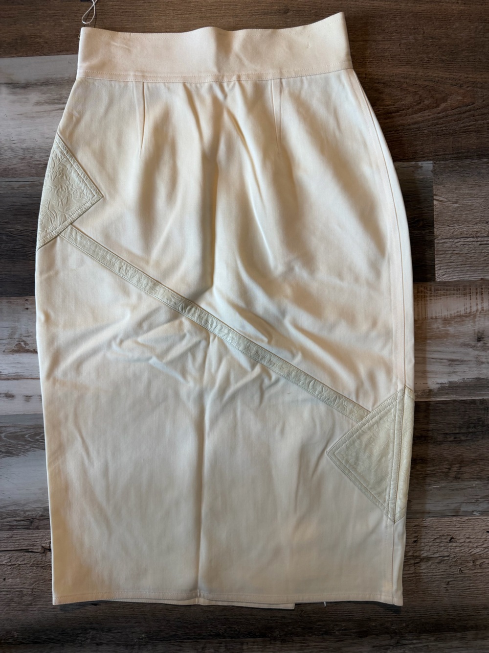 Designer Vintage Cream Leather Embossed Trim Pencil Skirt, Dramatic, Bodycon